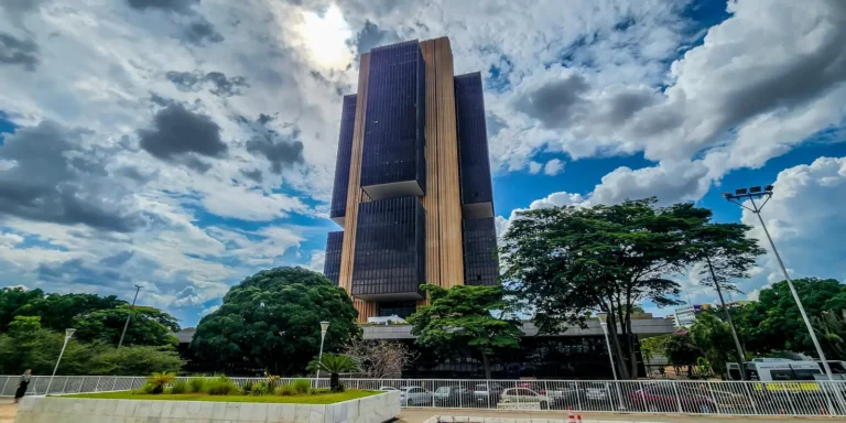 BC reduz juros básicos para 14,75% ao ano