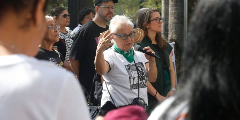 Mulheres estão perdendo o direito de ir e vir, diz Amelinha Teles