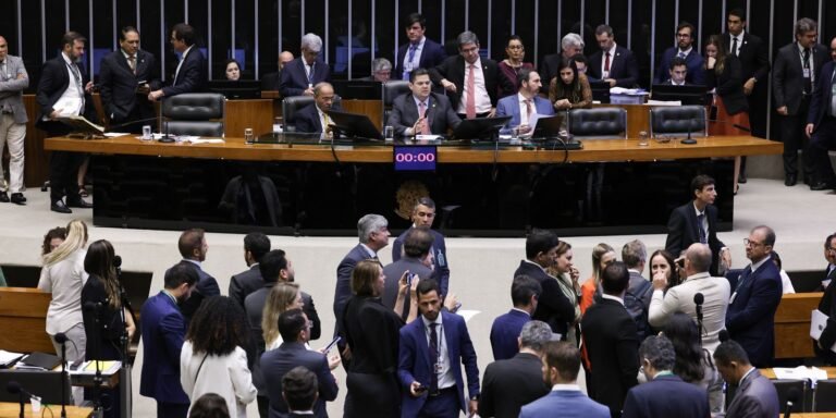 Congresso vota em 30 de abril veto de Lula a PL da Dosimetria