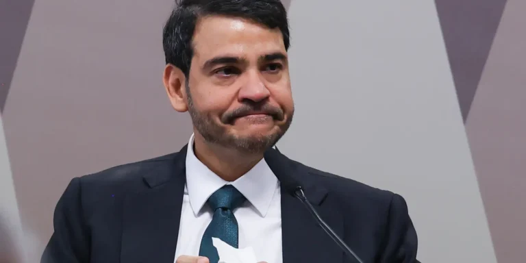 Senado rejeita indicação de Messias para STF
