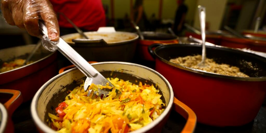 Preço médio do self-service por quilo chega a R$ 86,86 em São Paulo