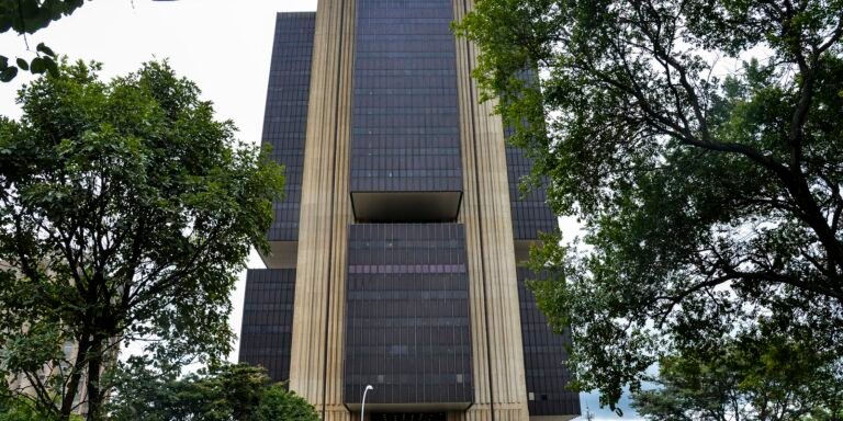 Banco Central reduz juros básicos para 14,5% ao ano