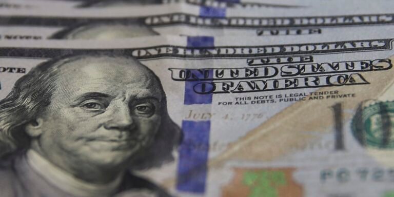 Dólar cai a R$ 5,10 e Bolsa bate recorde com trégua entre EUA e Irã