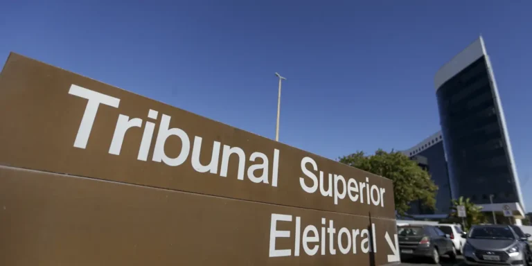 TSE retoma julgamento que pode cassar governador de Roraima