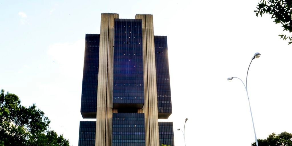 Copom adota cautela por tensões globais e expectativa da inflação