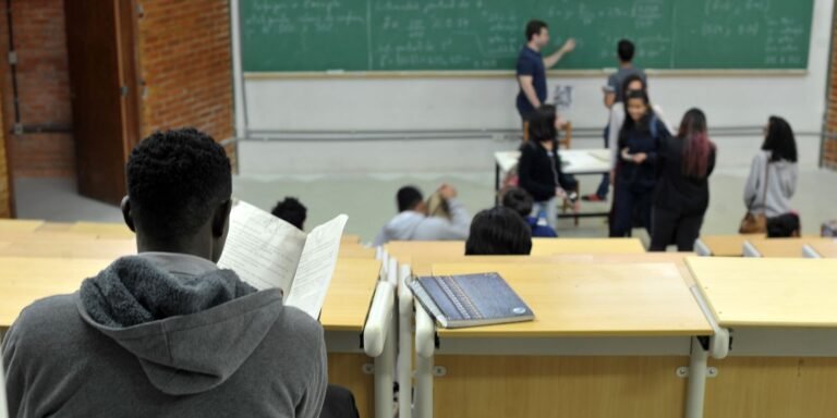 Aluno terá que pagar R$ 720 mil por ocupação indevida de cota racial