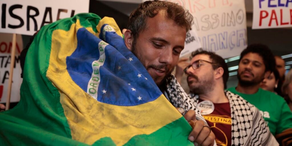 Morre mãe do ativista brasileiro Thiago Ávila, preso em Israel