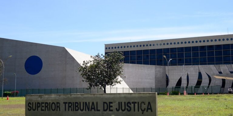 STJ abre investigação por uso de prompts para fraudar processos