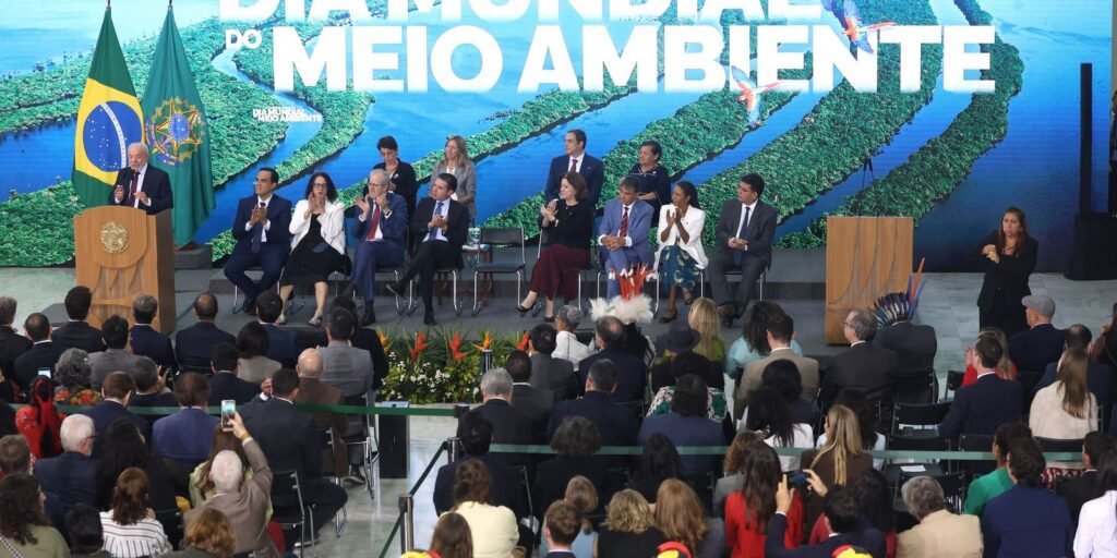 Governo amplia proteção ambiental e prepara recuperação de florestas
