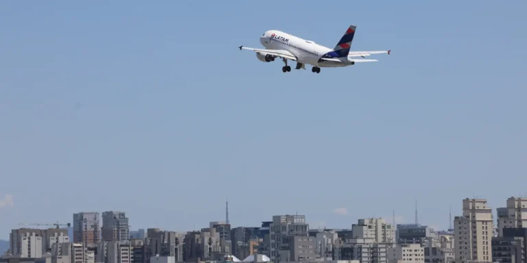 Petrobras reduz preço do querosene de aviação em 14,2%