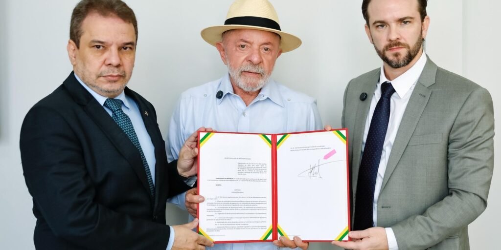 Lula assina decreto que prevê bloqueio de recursos de bets ilegais