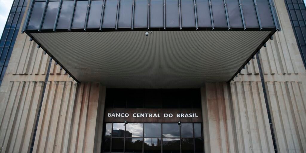 Déficit em contas externas foi R$ 3,2 bilhões no mês de maio, diz BC