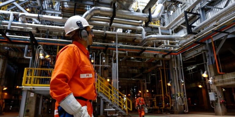 Economia brasileira cresceu 0,1% em abril, estima prévia da FGV