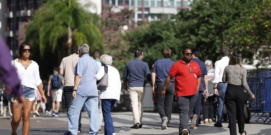 Empregadores têm até sábado para enviar dados ao eSocial