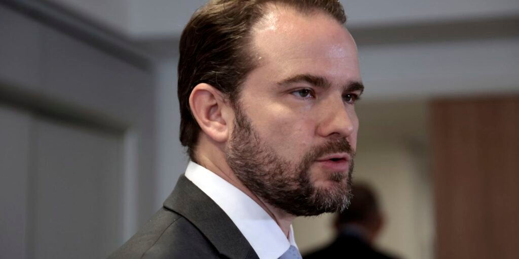Novo Desenrola já beneficiou 6 milhões de pessoas, diz Dario Durigan