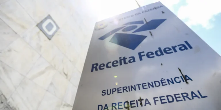 Receita passa a publicar lista de devedores contumazes