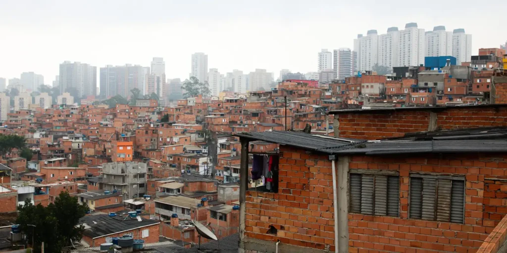 Abordagem da Polícia Militar deixa um homem baleado em Paraisópolis