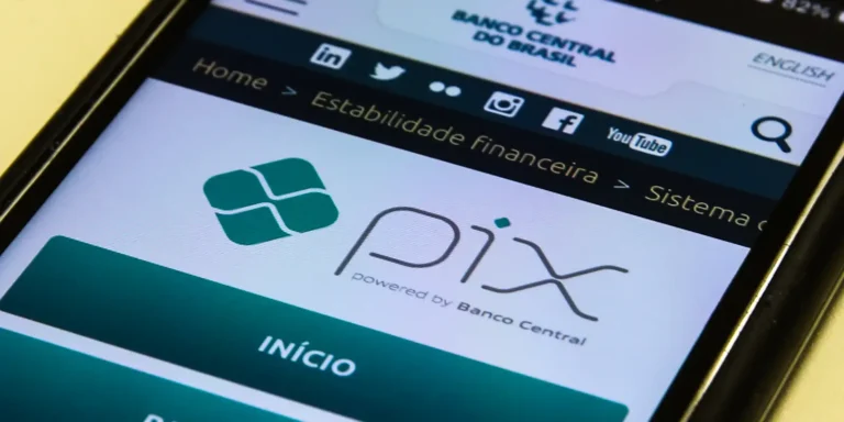 Pix por aproximação passa a mostrar saldo antes do pagamento
