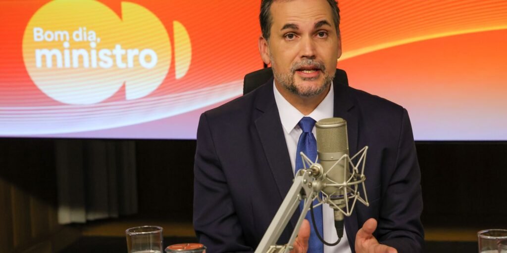 Governo usou lucros com exportação para conter preço dos combustíveis