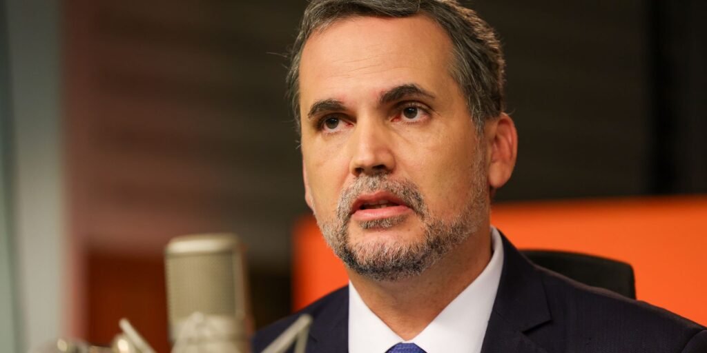 Bloqueio de R$ 23,7 bi não afetará serviços e benefícios, diz Moretti