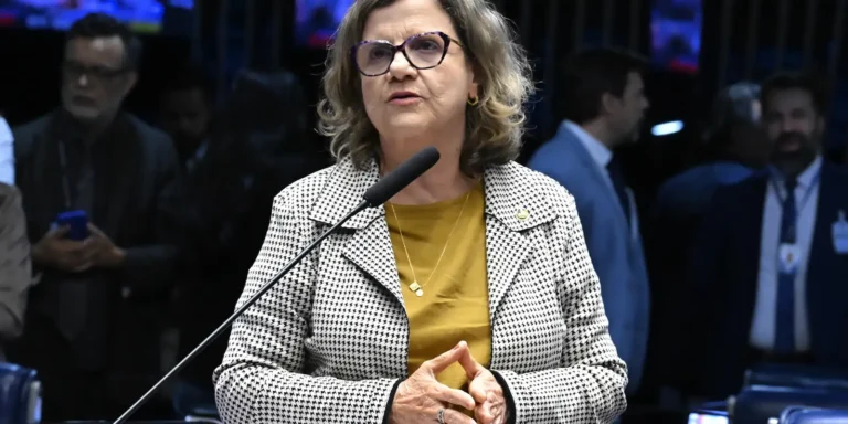 Lula anuncia Teresa Leitão como nova liderança do governo no Senado