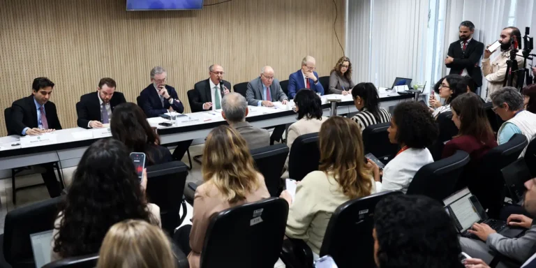 Setores atingidos por tarifaço dos EUA terão novo plano de socorro