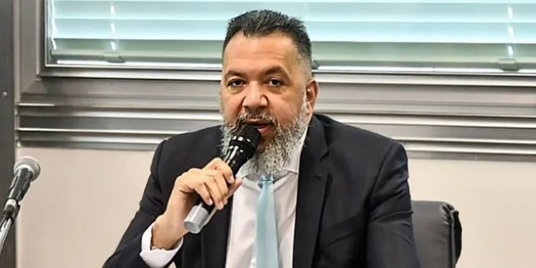 Moraes revoga uso de tornozeleira para ex-prefeito de Belford Roxo