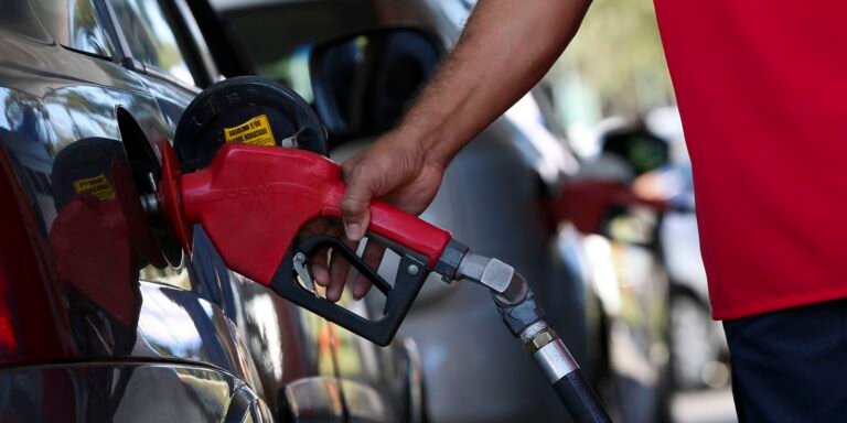 Governo adia reunião que pode aumentar etanol na gasolina para 32%