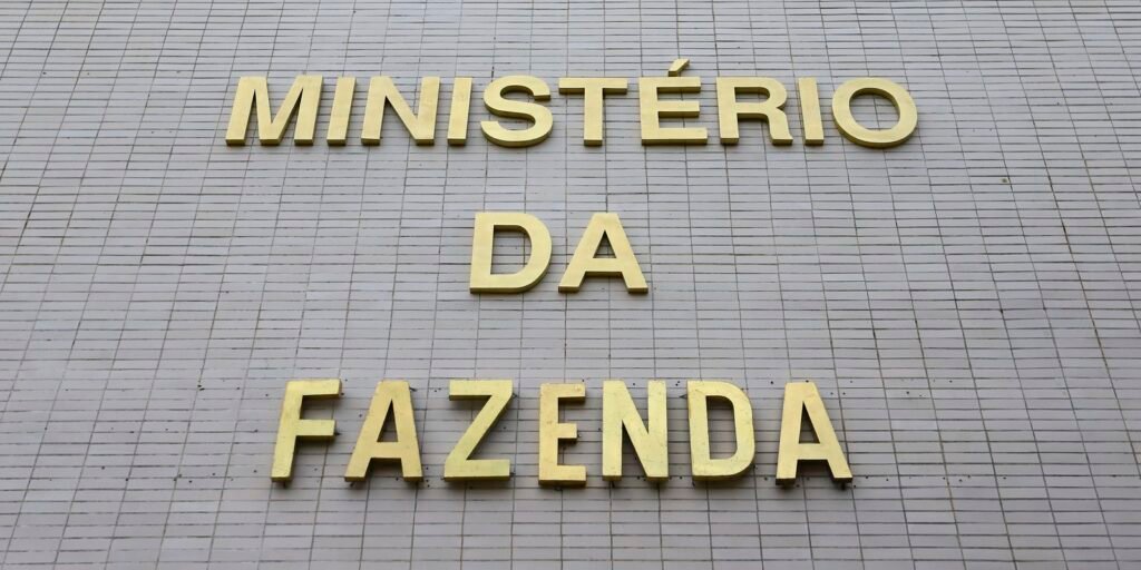 Com precatórios, previsão de déficit primário soma R$ 52 bilhões