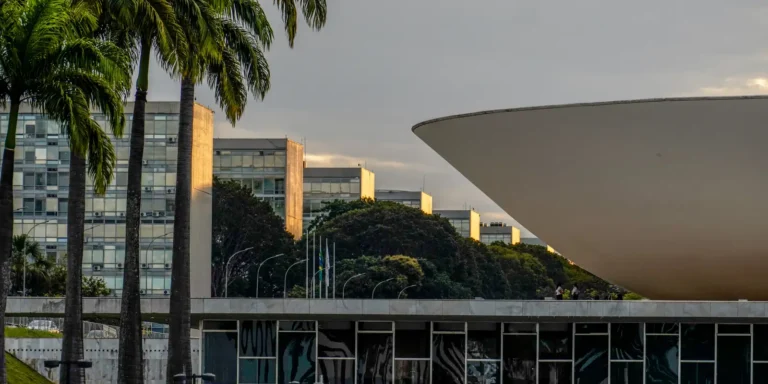 Dino propõe ampliar responsabilização de parlamentares por emendas