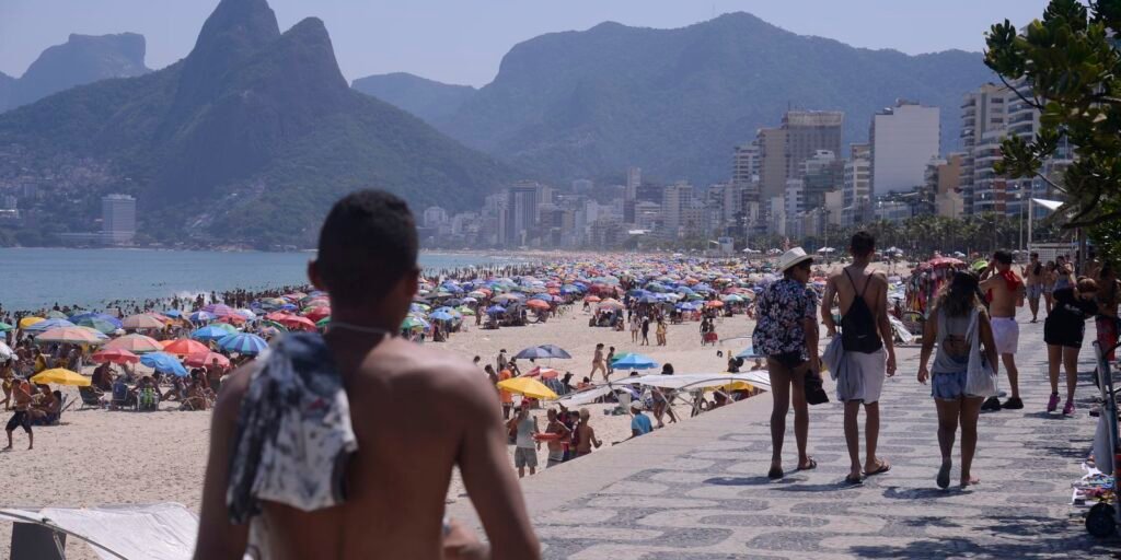 CNDH manifesta preocupação com camelôs após Programa Tolerância Zero
