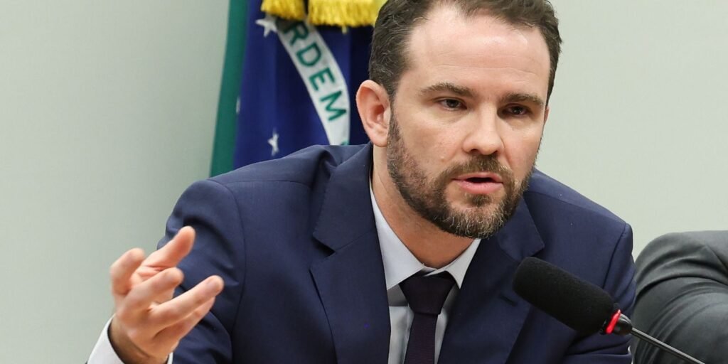 Durigan diz que aumento da dívida decorre dos juros, não dos gastos