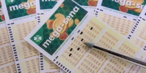 Mega-Sena acumula para R$ 135 milhões; confira as dezenas sorteadas