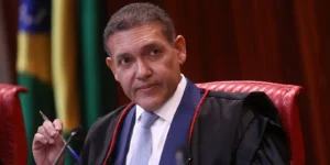 Urna eletrônica é patrimônio da democracia, diz presidente do TSE