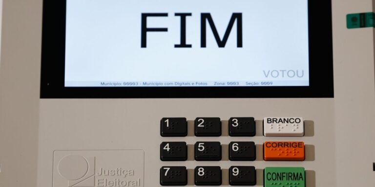 Federação PSOL-Rede oficializa apoio à candidatura de Lula à reeleição