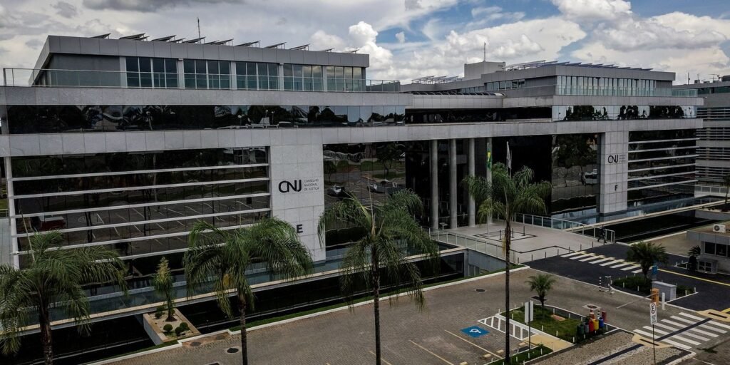 CNJ acaba com aposentadoria compulsória como punição máxima para juíz