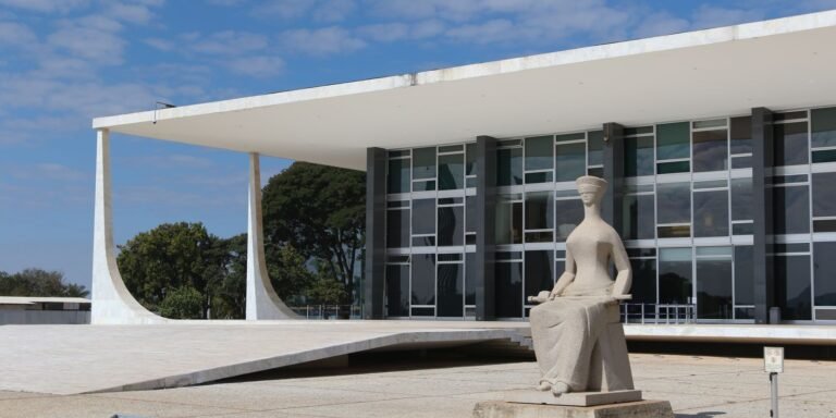 STF retoma julgamento sobre alcance da Lei Maria da Penha