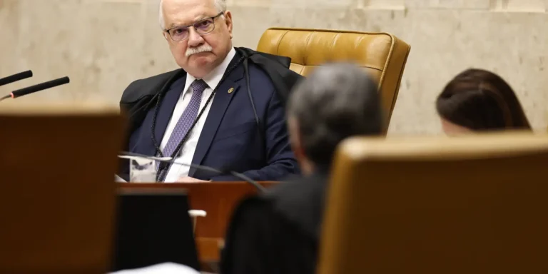 Fachin marca julgamento de Mendonça para dia 23