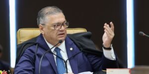 Dino manda PF investigar relação de Vorcaro com cemitérios em SP