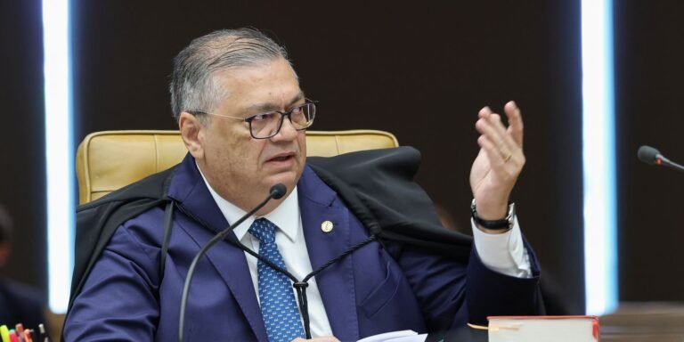 Dino manda Polícia Federal investigar atuação da CVM no caso Master