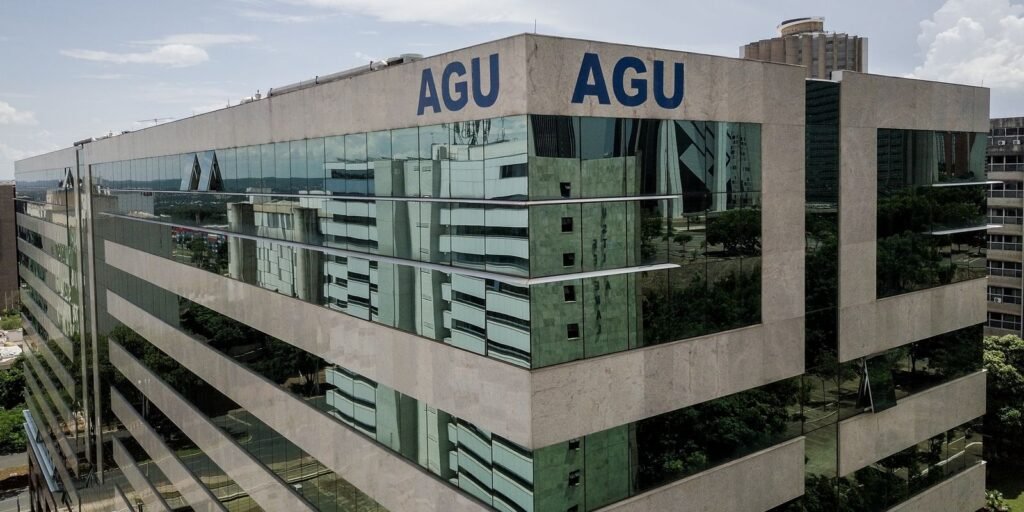 AGU pede suspensão imediata do afastamento de diretor-geral da PF