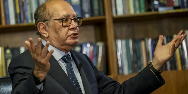 Mendes cita desequilíbrio eleitoral em afastamento de diretores da PF